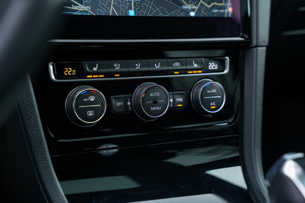 Volkswagen Golf 2.0 TSI 4Motion R Panodak ACC Virtual Dash DAB+ Navigatie Carplay Stoelverw. Volkswagen Golf 2.0 TSI 4Motion R Panodak ACC Virtual Dash DAB+ Navigatie Carplay Stoelverw.