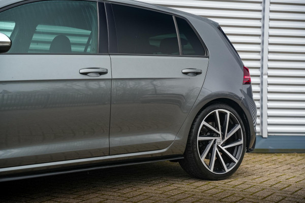Volkswagen Golf 2.0 TSI 4Motion R Panodak ACC Virtual Dash DAB+ Navigatie Carplay Stoelverw. Volkswagen Golf 2.0 TSI 4Motion R Panodak ACC Virtual Dash DAB+ Navigatie Carplay Stoelverw.