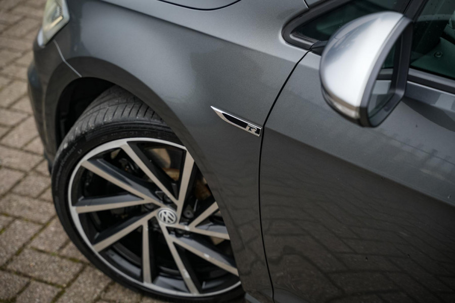 Volkswagen Golf 2.0 TSI 4Motion R Panodak ACC Virtual Dash DAB+ Navigatie Carplay Stoelverw. Volkswagen Golf 2.0 TSI 4Motion R Panodak ACC Virtual Dash DAB+ Navigatie Carplay Stoelverw.