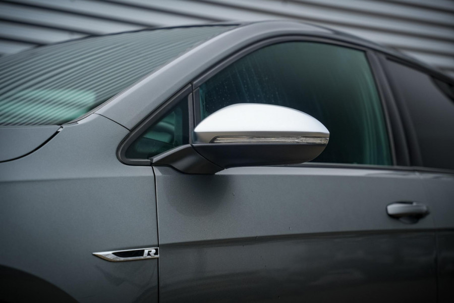 Volkswagen Golf 2.0 TSI 4Motion R Panodak ACC Virtual Dash DAB+ Navigatie Carplay Stoelverw. Volkswagen Golf 2.0 TSI 4Motion R Panodak ACC Virtual Dash DAB+ Navigatie Carplay Stoelverw.