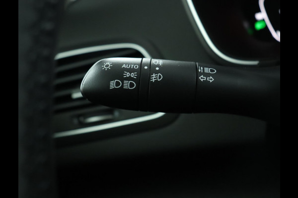 Renault MEGANE Estate 1.3 TCe 140 Equilibre|Climate|Cruise|Navigatie Renault MEGANE Estate 1.3 TCe 140 Equilibre|Climate|Cruise|Navigatie