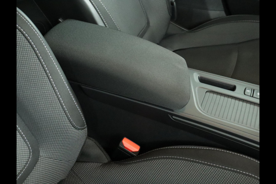 Renault MEGANE Estate 1.3 TCe 140 Equilibre|Climate|Cruise|Navigatie Renault MEGANE Estate 1.3 TCe 140 Equilibre|Climate|Cruise|Navigatie