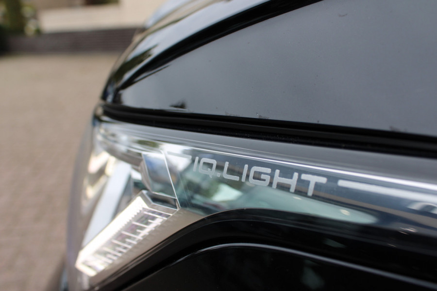 Volkswagen Tiguan Allspace 1.5 TSI R-Line 7p. | Panoramadak | Trekhaak | Navigatie | Adaptieve cruise Volkswagen Tiguan Allspace 1.5 TSI R-Line 7p. | Panoramadak | Trekhaak | Navigatie | Adaptieve cruise