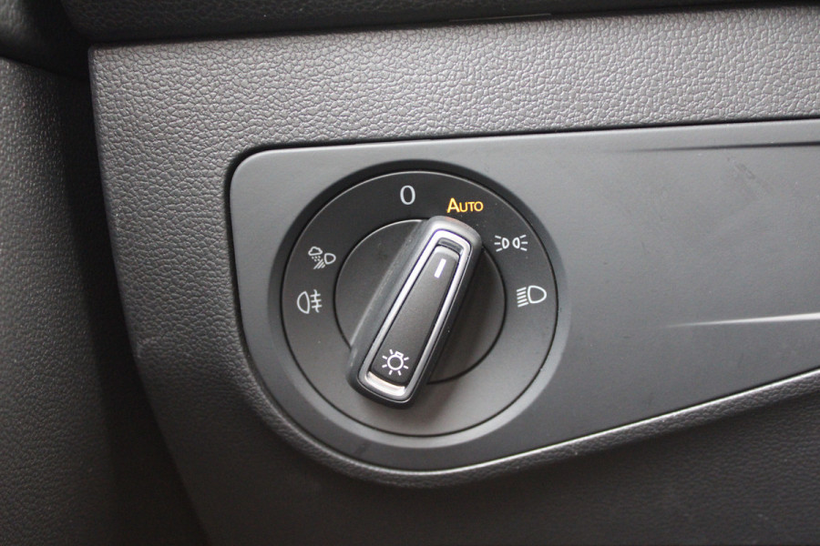 Volkswagen Tiguan Allspace 1.5 TSI R-Line 7p. | Panoramadak | Trekhaak | Navigatie | Adaptieve cruise Volkswagen Tiguan Allspace 1.5 TSI R-Line 7p. | Panoramadak | Trekhaak | Navigatie | Adaptieve cruise