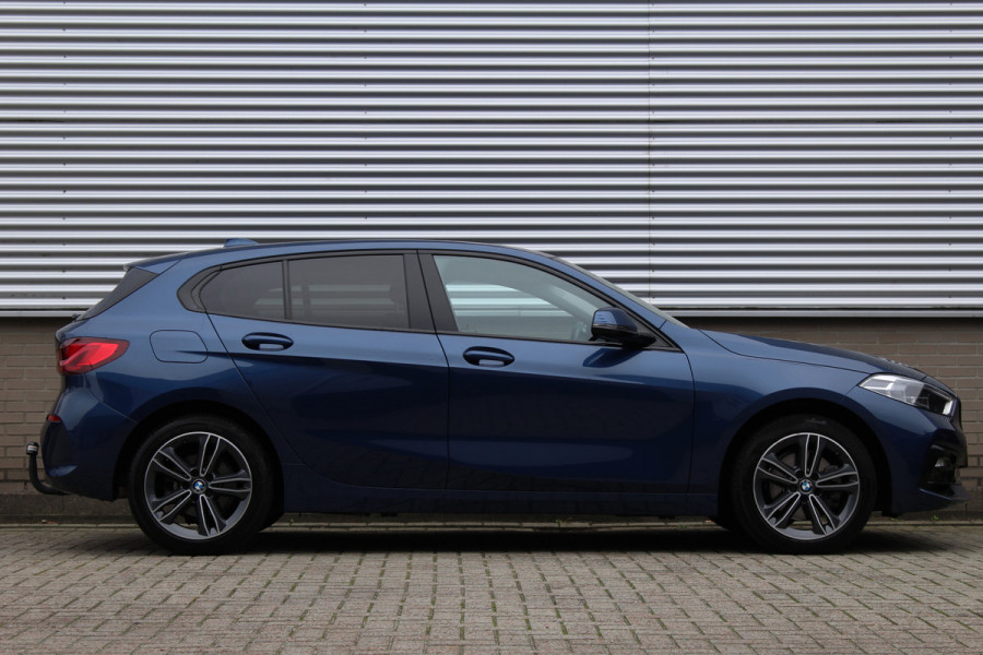 BMW 1-serie 118i Executive Edition | Cruise Control | Origin NL | Parkeersensoren | Navigatie BMW 1-serie 118i Executive Edition | Cruise Control | Origin NL | Parkeersensoren | Navigatie