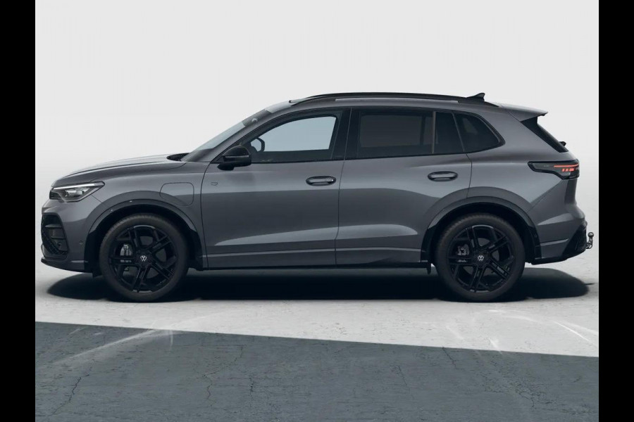 Volkswagen Tiguan R-Line Edition 1.5 eHybrid 200 kW / 272 PK SUV 6 v Volkswagen Tiguan R-Line Edition 1.5 eHybrid 200 kW / 272 PK SUV 6 v