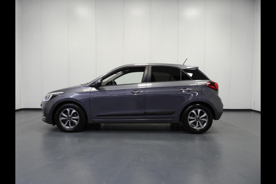 Hyundai i20 1.0 T-GDI 100PK Premium NAVI/CAMERA/CLIMA/15"LMV! Hyundai i20 1.0 T-GDI 100PK Premium NAVI/CAMERA/CLIMA/15"LMV!