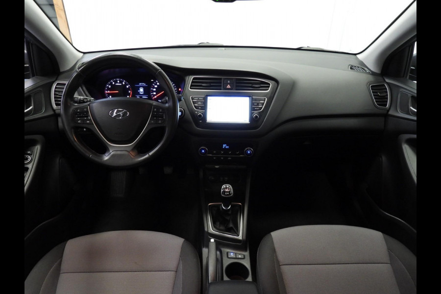 Hyundai i20 1.0 T-GDI 100PK Premium NAVI/CAMERA/CLIMA/15"LMV! Hyundai i20 1.0 T-GDI 100PK Premium NAVI/CAMERA/CLIMA/15"LMV!