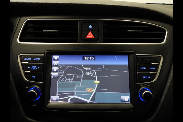 Hyundai i20 1.0 T-GDI 100PK Premium NAVI/CAMERA/CLIMA/15"LMV! Hyundai i20 1.0 T-GDI 100PK Premium NAVI/CAMERA/CLIMA/15"LMV!