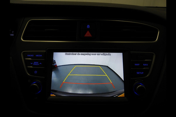 Hyundai i20 1.0 T-GDI 100PK Premium NAVI/CAMERA/CLIMA/15"LMV! Hyundai i20 1.0 T-GDI 100PK Premium NAVI/CAMERA/CLIMA/15"LMV!