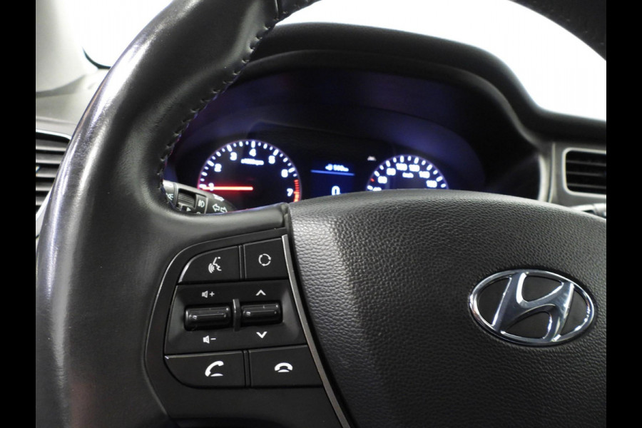 Hyundai i20 1.0 T-GDI 100PK Premium NAVI/CAMERA/CLIMA/15"LMV! Hyundai i20 1.0 T-GDI 100PK Premium NAVI/CAMERA/CLIMA/15"LMV!