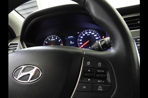 Hyundai i20 1.0 T-GDI 100PK Premium NAVI/CAMERA/CLIMA/15"LMV! Hyundai i20 1.0 T-GDI 100PK Premium NAVI/CAMERA/CLIMA/15"LMV!