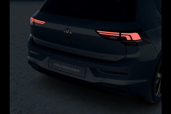 Volkswagen Golf Life Edition 1.5 eHybrid 150 kW / 204 PK Hatchback Volkswagen Golf Life Edition 1.5 eHybrid 150 kW / 204 PK Hatchback