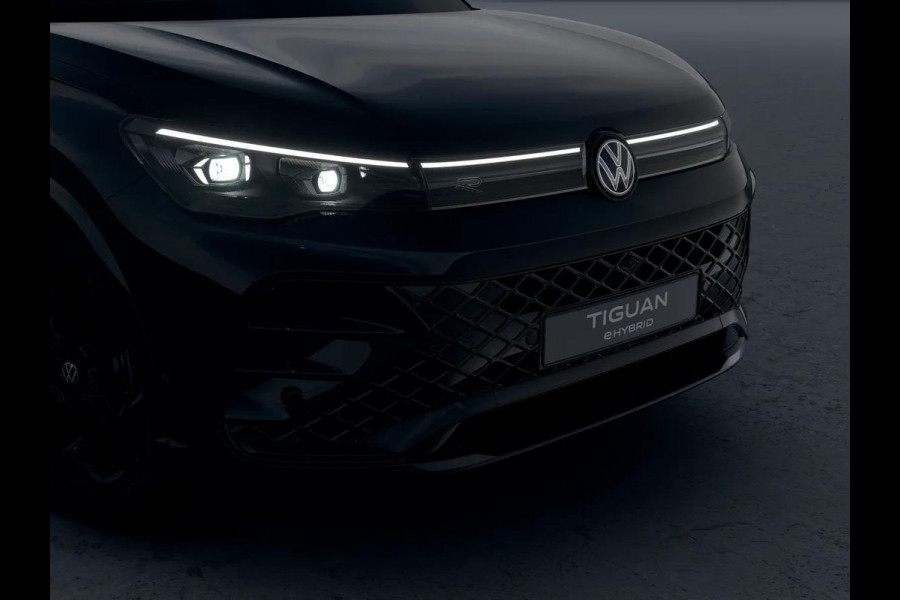 Volkswagen Tiguan R-Line Edition 1.5 eHybrid 200 kW / 272 PK SUV 6 v Volkswagen Tiguan R-Line Edition 1.5 eHybrid 200 kW / 272 PK SUV 6 v