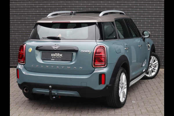 MINI Countryman Cooper S E ALL4 Classic Automaat / Panoramadak / Stuurwielverwarming / Harman Kardon / LED / MINI Navigatiesysteem / 17 Inch / Sportstoelen / Trekhaak / Lichtpakket