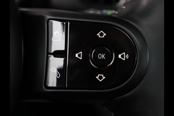 MINI Countryman Cooper S E ALL4 Classic Automaat / Panoramadak / Stuurwielverwarming / Harman Kardon / LED / MINI Navigatiesysteem / 17 Inch / Sportstoelen / Trekhaak / Lichtpakket