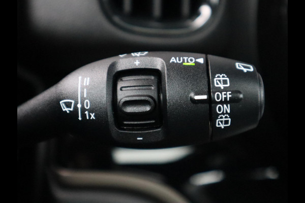 MINI Countryman Cooper S E ALL4 Classic Automaat / Panoramadak / Stuurwielverwarming / Harman Kardon / LED / MINI Navigatiesysteem / 17 Inch / Sportstoelen / Trekhaak / Lichtpakket