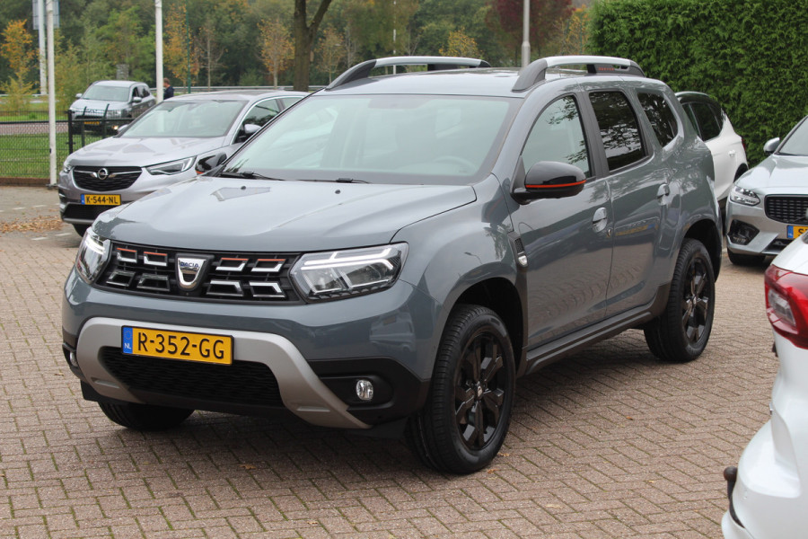 Dacia Duster 1.0 TCe 100 Bi-Fuel Journey / Full option! / Trekhaak / Camera / Half leder / 17'' / Keyless / Navigatie / DAB / Stoelverwarming / Cruise Control