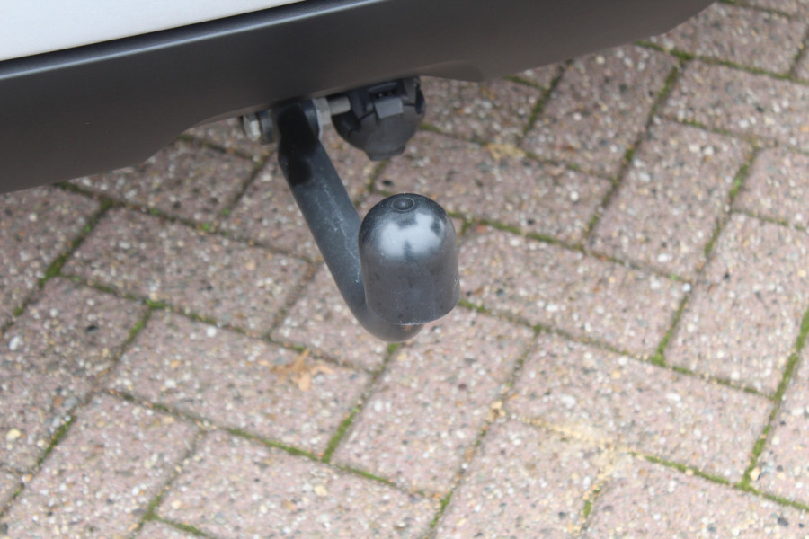 Dacia Duster 1.0 TCe 100 Bi-Fuel Journey / Full option! / Trekhaak / Camera / Half leder / 17'' / Keyless / Navigatie / DAB / Stoelverwarming / Cruise Control