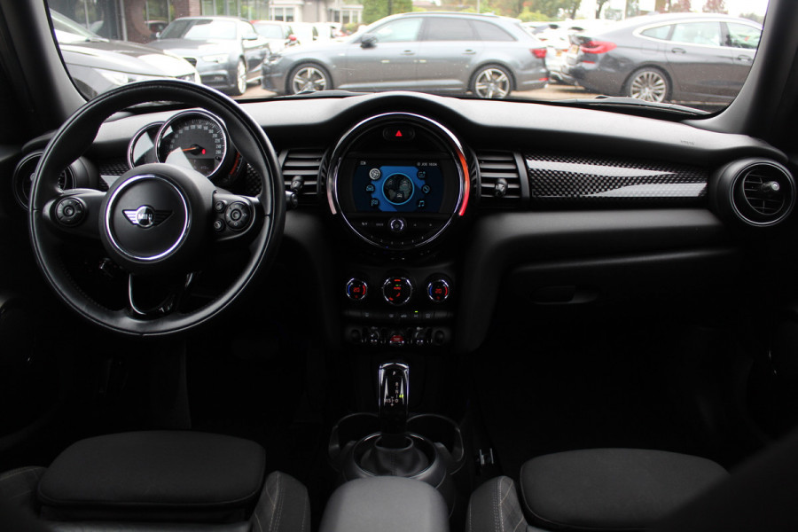 MINI Mini 2.0 Cooper S Pepper / Navigatie / Half leder / Parkeerhulp / Keyless / 17'' / Cruise Control