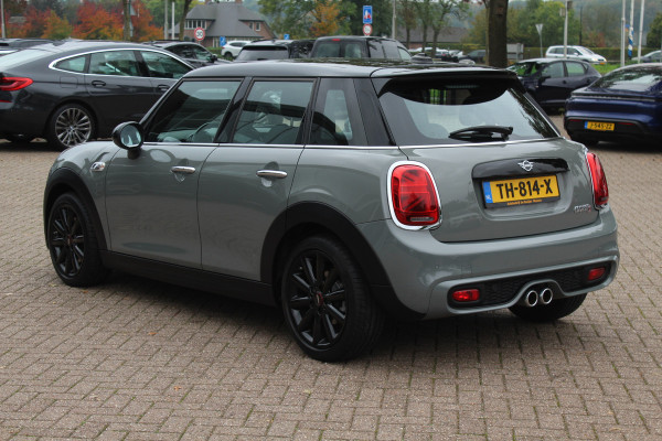 MINI Mini 2.0 Cooper S Pepper / Navigatie / Half leder / Parkeerhulp / Keyless / 17'' / Cruise Control