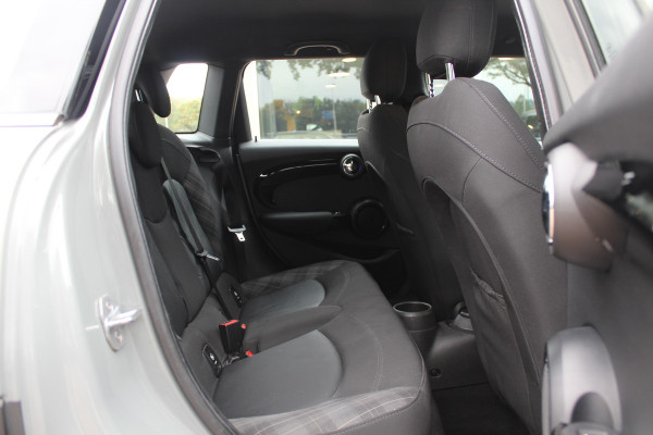 MINI Mini 2.0 Cooper S Pepper / Navigatie / Half leder / Parkeerhulp / Keyless / 17'' / Cruise Control