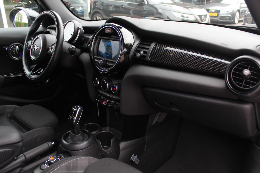 MINI Mini 2.0 Cooper S Pepper / Navigatie / Half leder / Parkeerhulp / Keyless / 17'' / Cruise Control