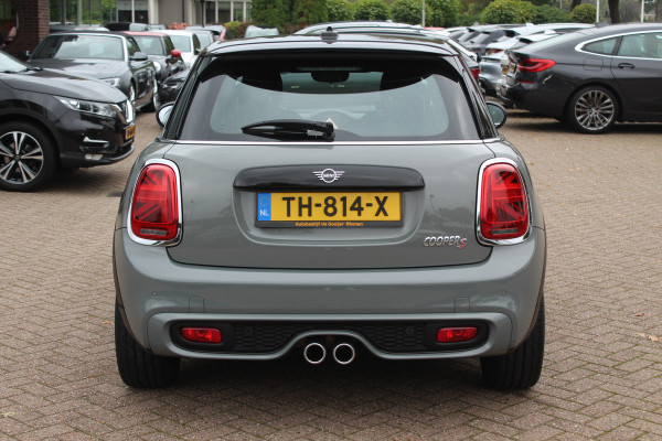 MINI Mini 2.0 Cooper S Pepper / Navigatie / Half leder / Parkeerhulp / Keyless / 17'' / Cruise Control