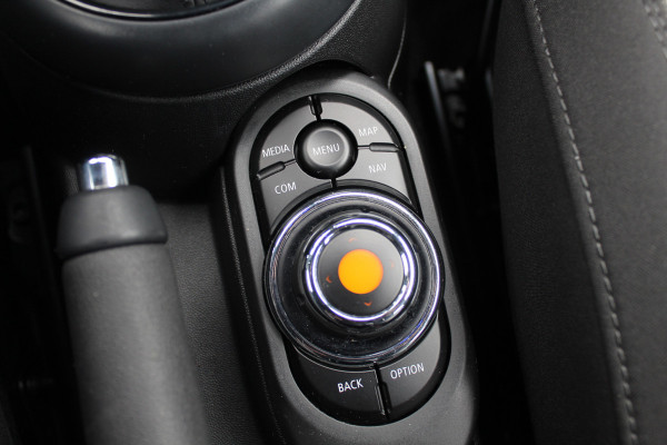 MINI Mini 2.0 Cooper S Pepper / Navigatie / Half leder / Parkeerhulp / Keyless / 17'' / Cruise Control