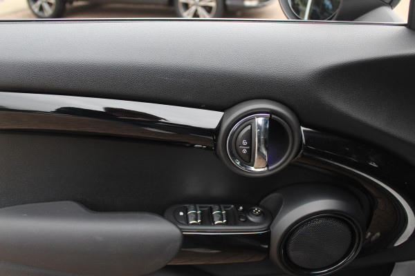 MINI Mini 2.0 Cooper S Pepper / Navigatie / Half leder / Parkeerhulp / Keyless / 17'' / Cruise Control