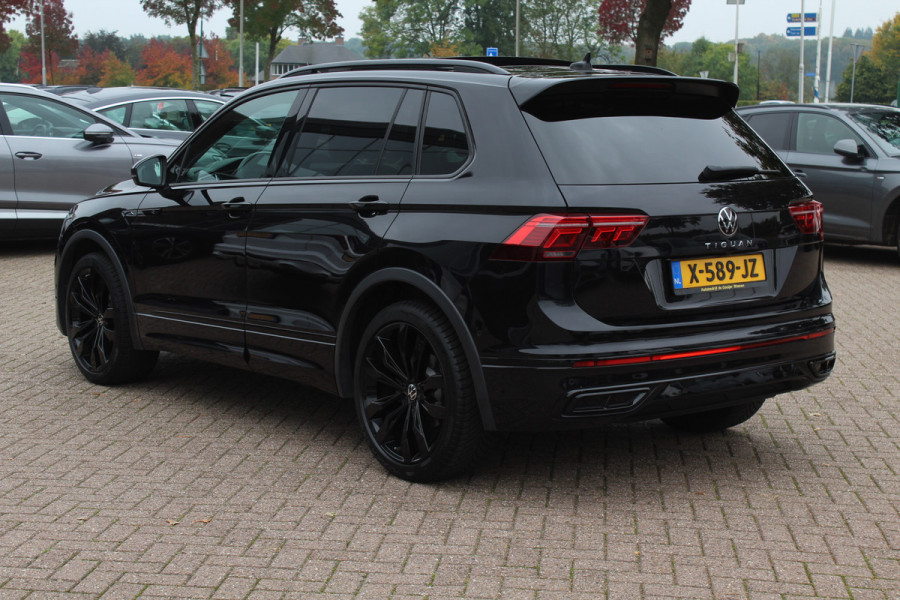 Volkswagen Tiguan 1.5 TSI R-Line Business+ / Trekhaak / Panoramadak / 360Camera / Head-up / Leder / 20'' / Memory seats / Dodehoek / Navigatie / Stoelverwarming 4x / Stuurverwarming / DAB / ACC Volkswagen Tiguan 1.5 TSI R-Line Business+ / Trekhaak / Panoramadak / 360Camera / Head-up / Leder / 20'' / Memory seats / Dodehoek / Navigatie / Stoelverwarming 4x / Stuurverwarming / DAB / ACC
