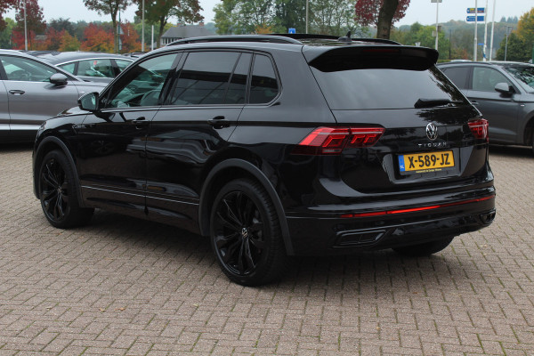 Volkswagen Tiguan 1.5 TSI R-Line Business+ / Trekhaak / Panoramadak / 360Camera / Head-up / Leder / 20'' / Memory seats / Dodehoek / Navigatie / Stoelverwarming 4x / Stuurverwarming / DAB / ACC Volkswagen Tiguan 1.5 TSI R-Line Business+ / Trekhaak / Panoramadak / 360Camera / Head-up / Leder / 20'' / Memory seats / Dodehoek / Navigatie / Stoelverwarming 4x / Stuurverwarming / DAB / ACC