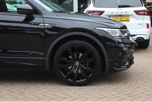 Volkswagen Tiguan 1.5 TSI R-Line Business+ / Trekhaak / Panoramadak / 360Camera / Head-up / Leder / 20'' / Memory seats / Dodehoek / Navigatie / Stoelverwarming 4x / Stuurverwarming / DAB / ACC Volkswagen Tiguan 1.5 TSI R-Line Business+ / Trekhaak / Panoramadak / 360Camera / Head-up / Leder / 20'' / Memory seats / Dodehoek / Navigatie / Stoelverwarming 4x / Stuurverwarming / DAB / ACC