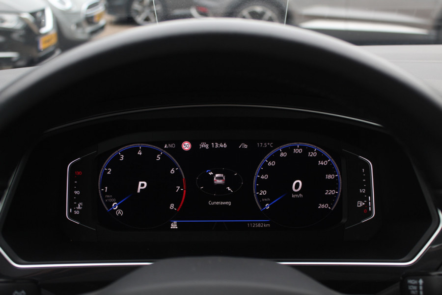 Volkswagen Tiguan 1.5 TSI R-Line Business+ / Trekhaak / Panoramadak / 360Camera / Head-up / Leder / 20'' / Memory seats / Dodehoek / Navigatie / Stoelverwarming 4x / Stuurverwarming / DAB / ACC Volkswagen Tiguan 1.5 TSI R-Line Business+ / Trekhaak / Panoramadak / 360Camera / Head-up / Leder / 20'' / Memory seats / Dodehoek / Navigatie / Stoelverwarming 4x / Stuurverwarming / DAB / ACC