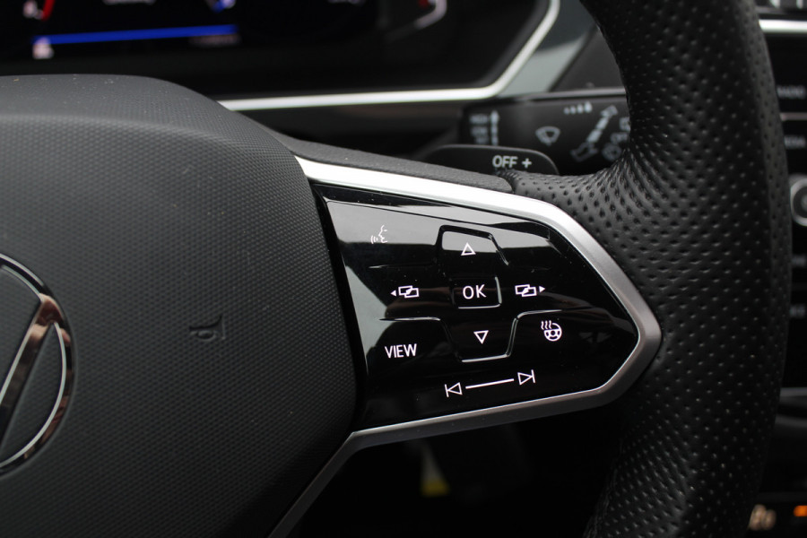 Volkswagen Tiguan 1.5 TSI R-Line Business+ / Trekhaak / Panoramadak / 360Camera / Head-up / Leder / 20'' / Memory seats / Dodehoek / Navigatie / Stoelverwarming 4x / Stuurverwarming / DAB / ACC Volkswagen Tiguan 1.5 TSI R-Line Business+ / Trekhaak / Panoramadak / 360Camera / Head-up / Leder / 20'' / Memory seats / Dodehoek / Navigatie / Stoelverwarming 4x / Stuurverwarming / DAB / ACC
