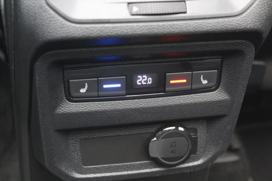 Volkswagen Tiguan 1.5 TSI R-Line Business+ / Trekhaak / Panoramadak / 360Camera / Head-up / Leder / 20'' / Memory seats / Dodehoek / Navigatie / Stoelverwarming 4x / Stuurverwarming / DAB / ACC Volkswagen Tiguan 1.5 TSI R-Line Business+ / Trekhaak / Panoramadak / 360Camera / Head-up / Leder / 20'' / Memory seats / Dodehoek / Navigatie / Stoelverwarming 4x / Stuurverwarming / DAB / ACC