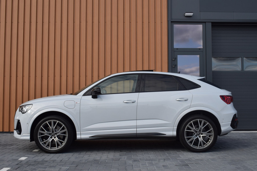 Audi Q3 Sportback 45 TFSI e S-line | Suzuka Grijs | Pano | Trekhaak | Keyless Audi Q3 Sportback 45 TFSI e S-line | Suzuka Grijs | Pano | Trekhaak | Keyless