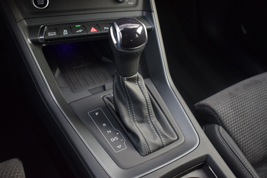 Audi Q3 Sportback 45 TFSI e S-line | Suzuka Grijs | Pano | Trekhaak | Keyless Audi Q3 Sportback 45 TFSI e S-line | Suzuka Grijs | Pano | Trekhaak | Keyless