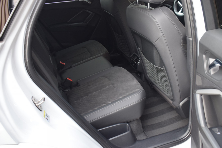 Audi Q3 Sportback 45 TFSI e S-line | Suzuka Grijs | Pano | Trekhaak | Keyless Audi Q3 Sportback 45 TFSI e S-line | Suzuka Grijs | Pano | Trekhaak | Keyless