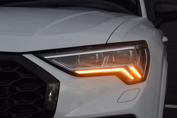 Audi Q3 Sportback 45 TFSI e S-line | Suzuka Grijs | Pano | Trekhaak | Keyless Audi Q3 Sportback 45 TFSI e S-line | Suzuka Grijs | Pano | Trekhaak | Keyless