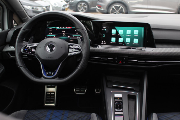 Volkswagen Golf 2.0 TSI R 4Motion / Panoramadak / Camera / Sportuitlaat / 19'' / Matrix LED / Keyless / CarPlay / Stoelverwarming / Dodehoek / DAB / ACC