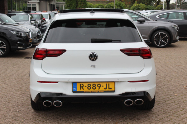 Volkswagen Golf 2.0 TSI R 4Motion / Panoramadak / Camera / Sportuitlaat / 19'' / Matrix LED / Keyless / CarPlay / Stoelverwarming / Dodehoek / DAB / ACC