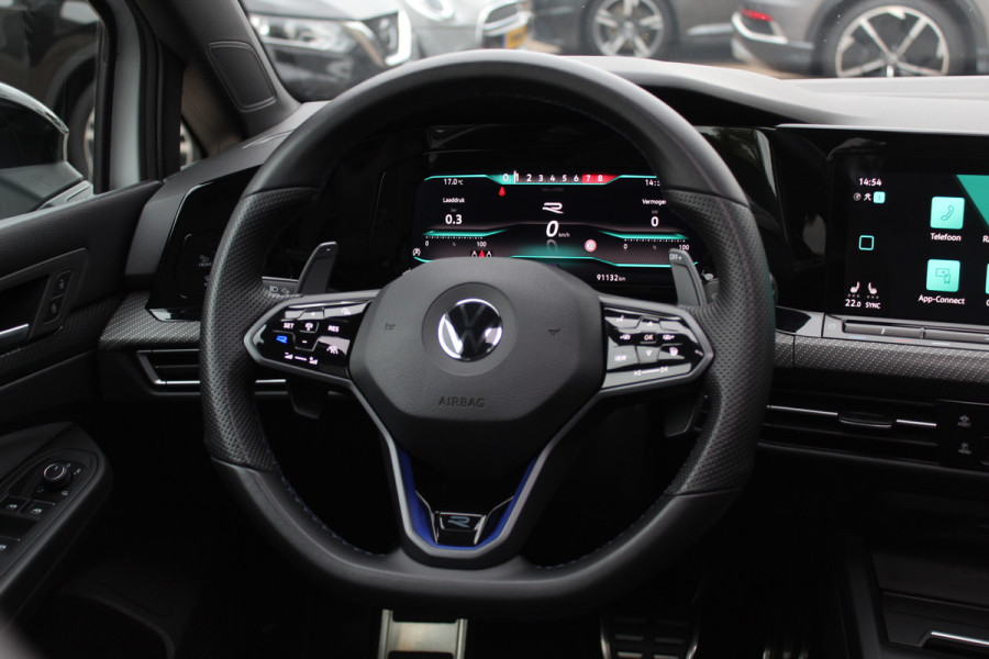 Volkswagen Golf 2.0 TSI R 4Motion / Panoramadak / Camera / Sportuitlaat / 19'' / Matrix LED / Keyless / CarPlay / Stoelverwarming / Dodehoek / DAB / ACC