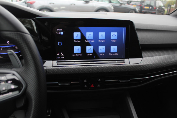 Volkswagen Golf 2.0 TSI R 4Motion / Panoramadak / Camera / Sportuitlaat / 19'' / Matrix LED / Keyless / CarPlay / Stoelverwarming / Dodehoek / DAB / ACC