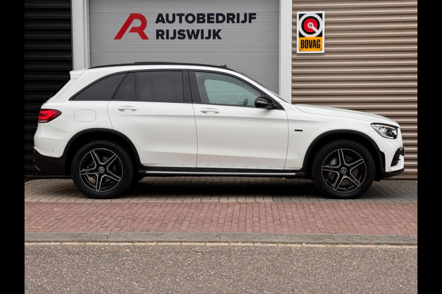Mercedes-Benz GLC 300e 4MATIC AMG Pano/Camera/Dodehoek/Virtual Mercedes-Benz GLC 300e 4MATIC AMG Pano/Camera/Dodehoek/Virtual