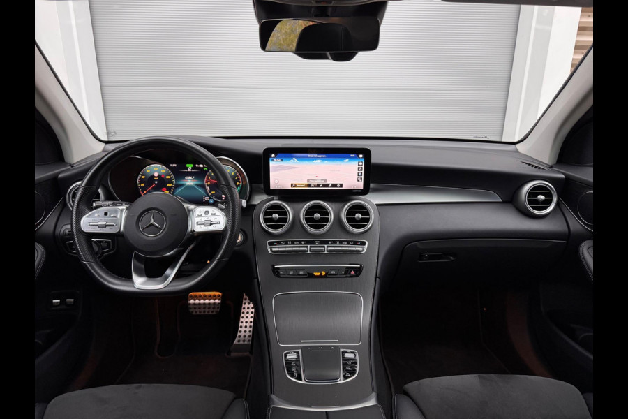 Mercedes-Benz GLC 300e 4MATIC AMG Pano/Camera/Dodehoek/Virtual Mercedes-Benz GLC 300e 4MATIC AMG Pano/Camera/Dodehoek/Virtual