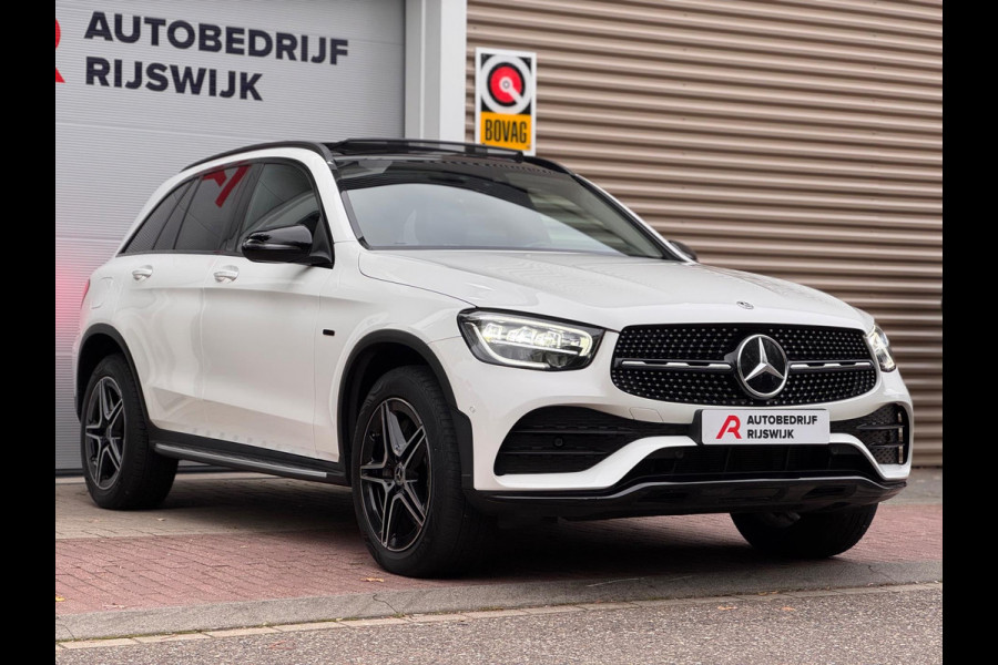 Mercedes-Benz GLC 300e 4MATIC AMG Pano/Camera/Dodehoek/Virtual Mercedes-Benz GLC 300e 4MATIC AMG Pano/Camera/Dodehoek/Virtual