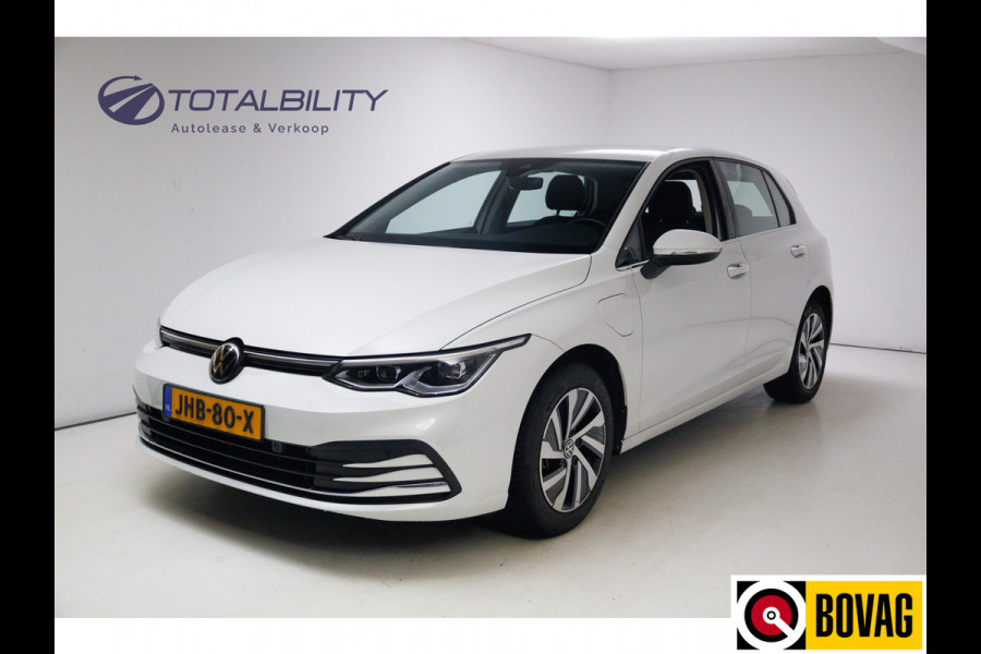 Volkswagen Golf 1.4 eHybrid 204 PK | Camera | Elec. Ergo best. stoel met geheugen en massage | Adap.Cruise, Travelassist, Navigatie, App. connect, IQ Led