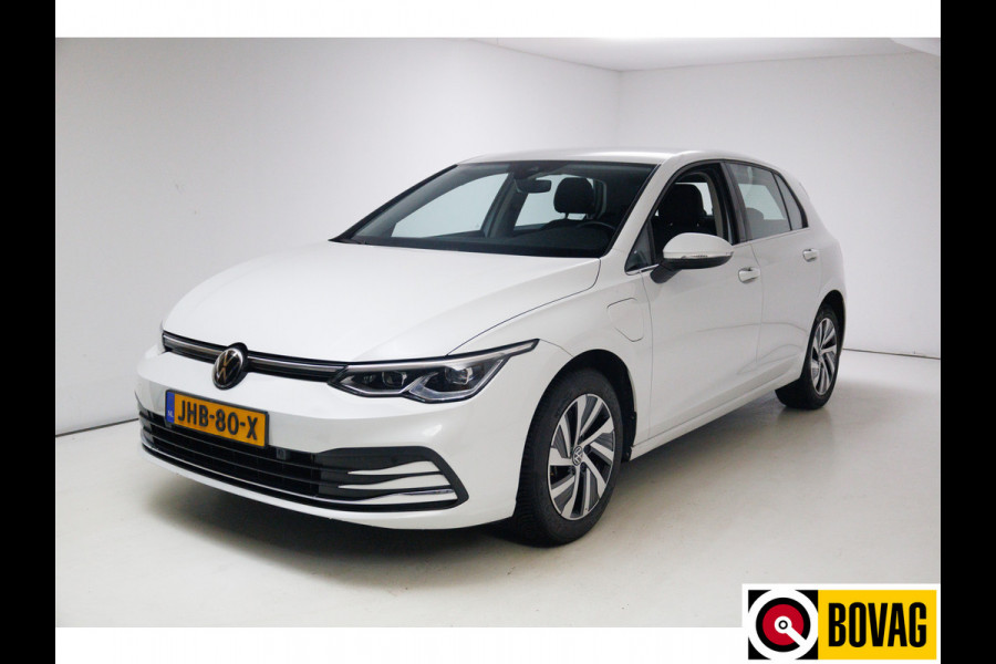 Volkswagen Golf 1.4 eHybrid 204 PK | Camera | Elec. Ergo best. stoel met geheugen en massage | Adap.Cruise, Travelassist, Navigatie, App. connect, IQ Led