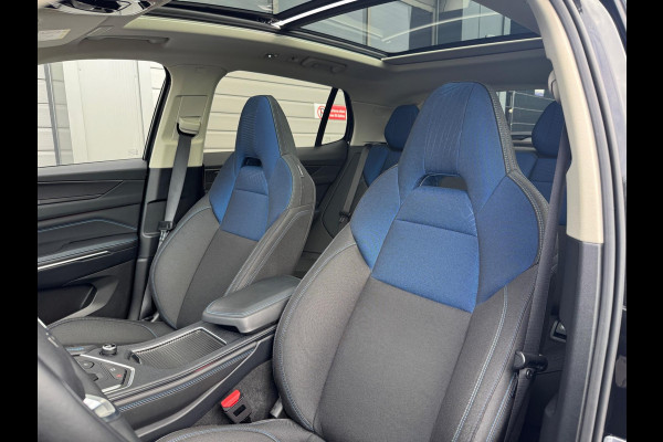 Lynk & Co 01 1.5 Bomvol Black Edition 261PK 360°Camera Lynk & Co 01 1.5 Bomvol Black Edition 261PK 360°Camera